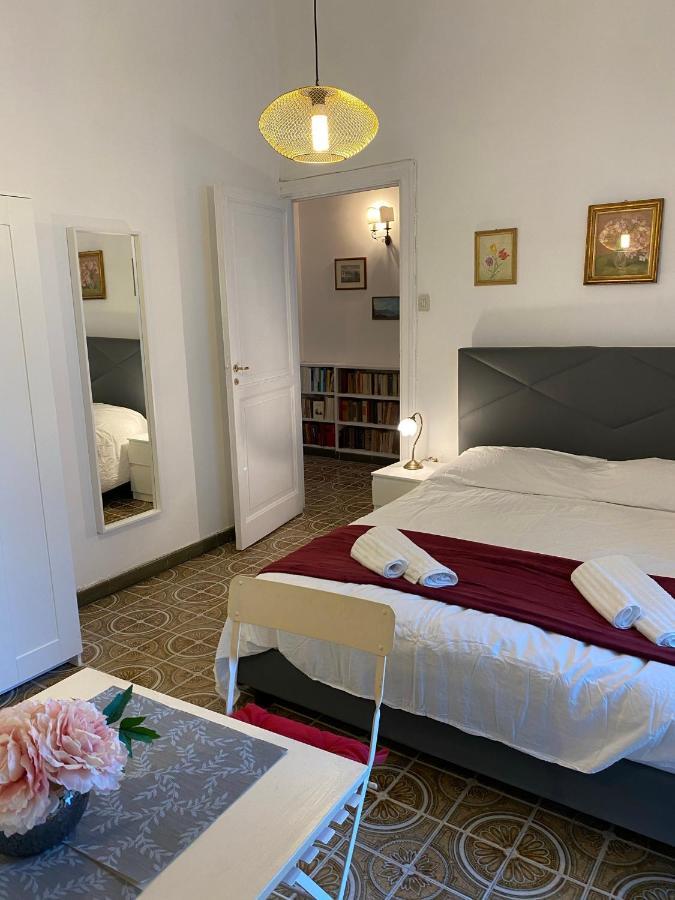 Rooms In San Domenico Maggiore 3 Naples Exterior photo
