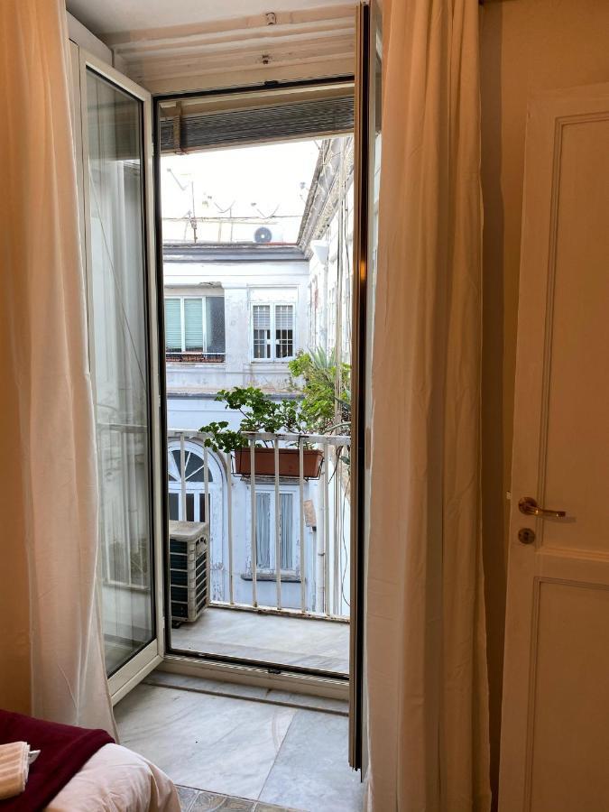 Rooms In San Domenico Maggiore 3 Naples Exterior photo