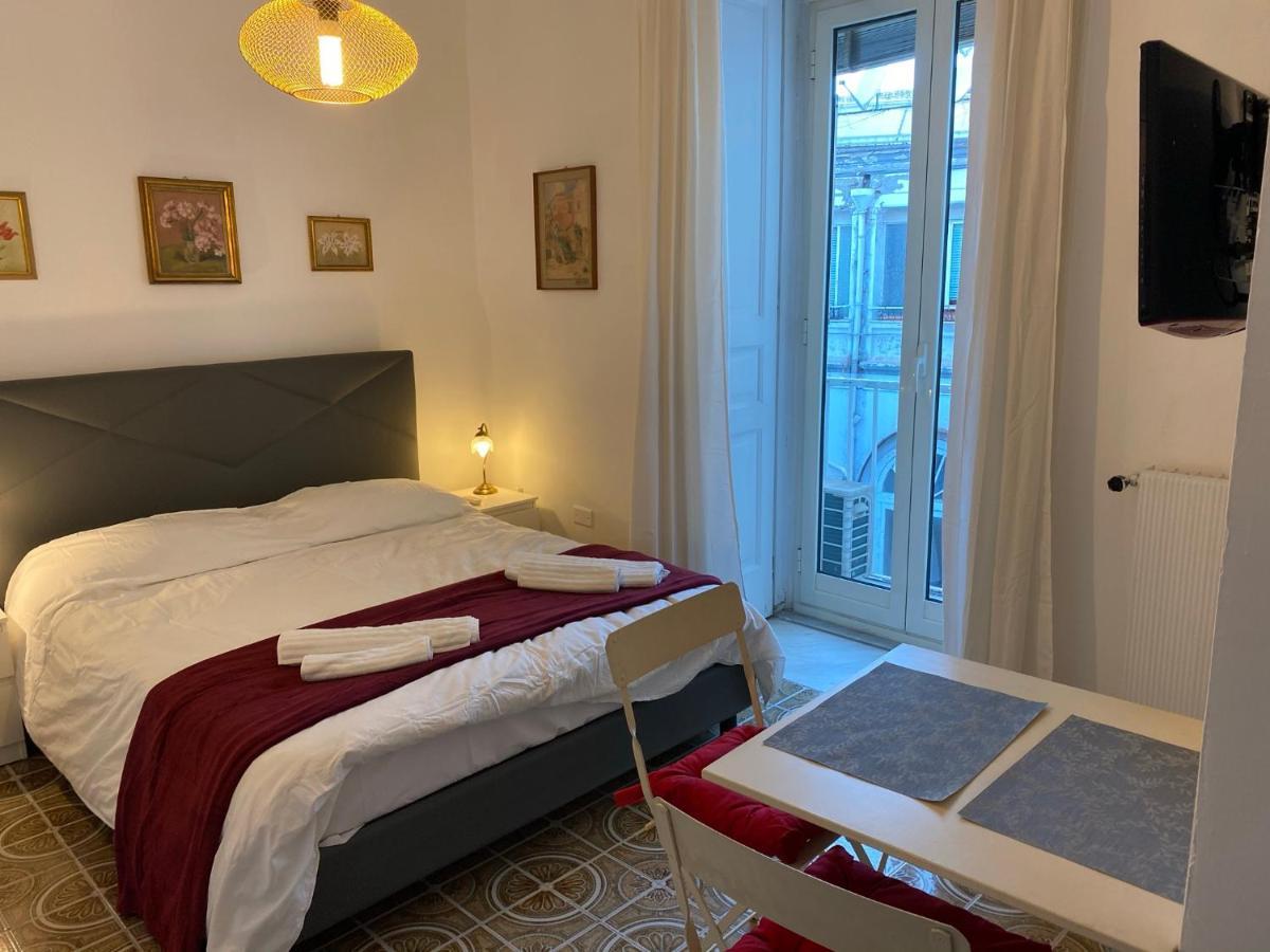 Rooms In San Domenico Maggiore 3 Naples Exterior photo